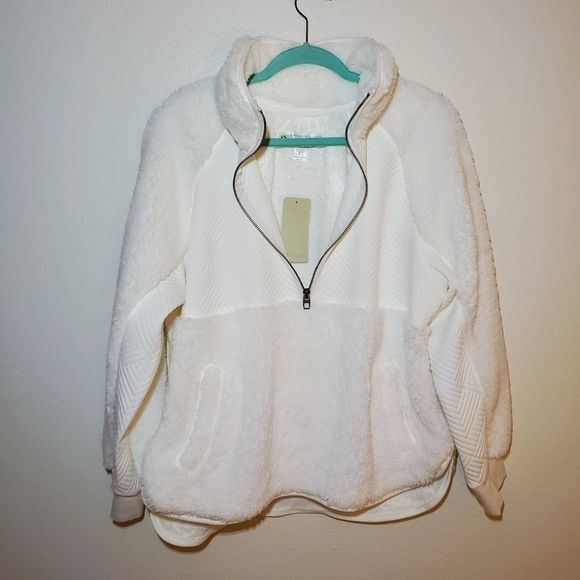 Halcyon White Quilted FauxFur Fuzzy Henley Sweater nwt - Picture 4 of 12